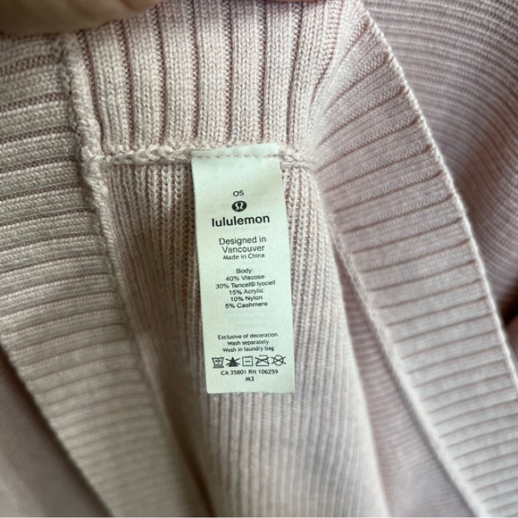 Lululemon Divinity Poncho in Pink, One Size - Picture 7 of 8